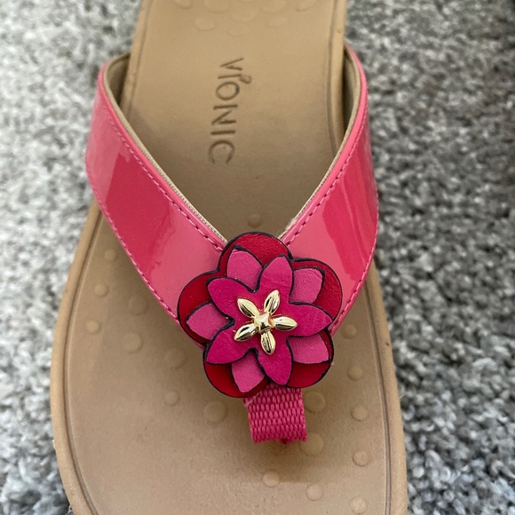 Vionic Pink Sandals - Picture 2 of 4